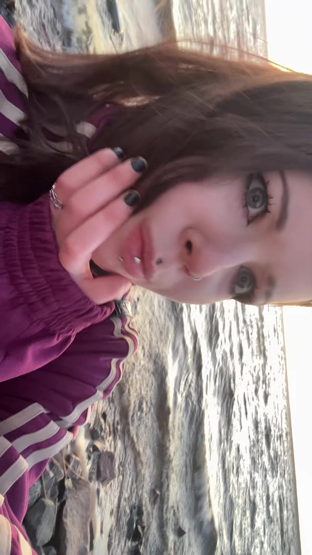 @xeuqシ