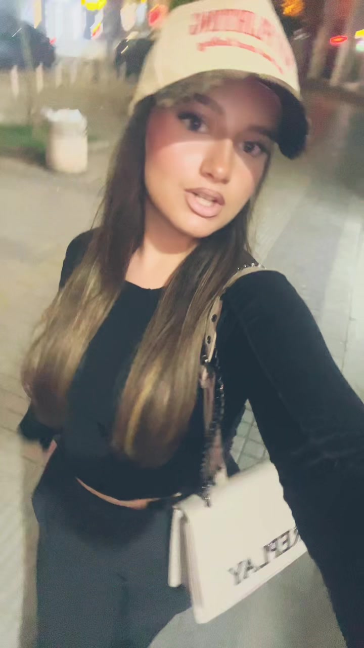 @аня