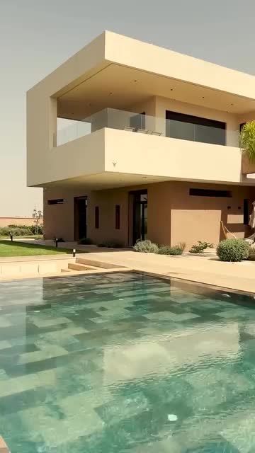@Claren Luxury