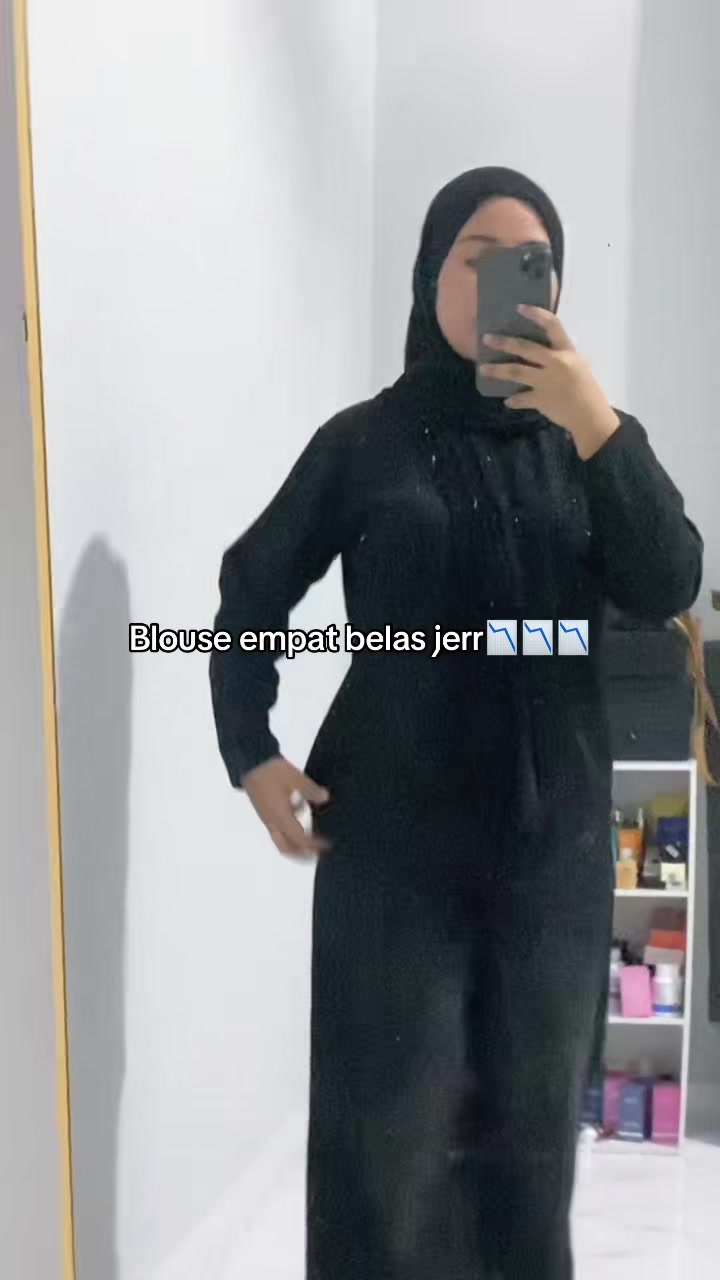 @ella112._