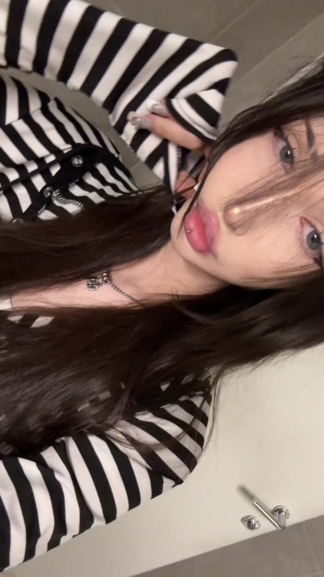 @h8telovr