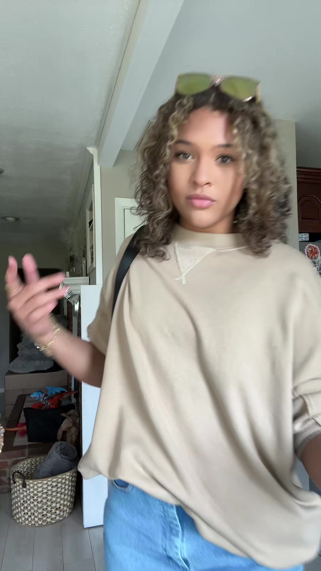 @<3