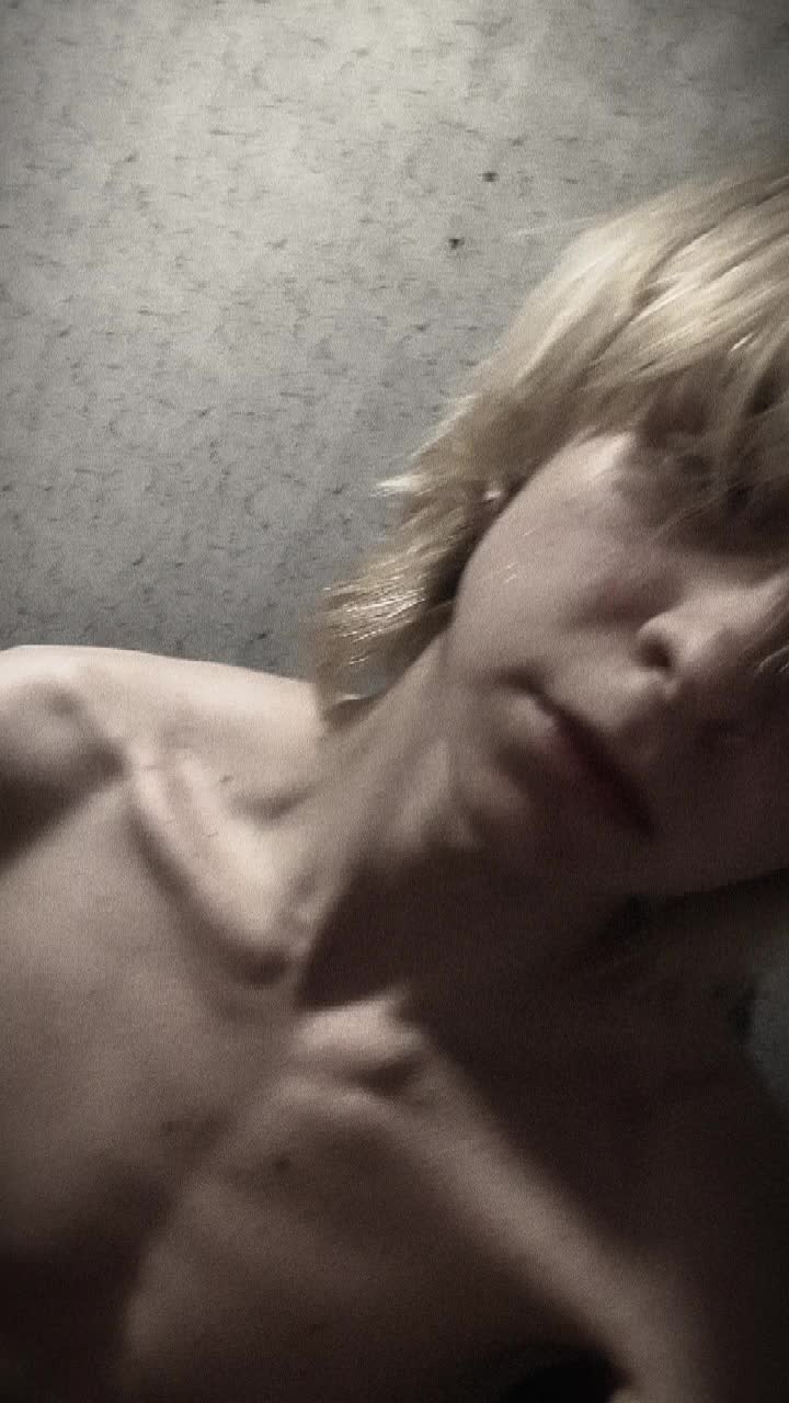 @ᴡᴇᴀᴋɴᴇ†𝟥s