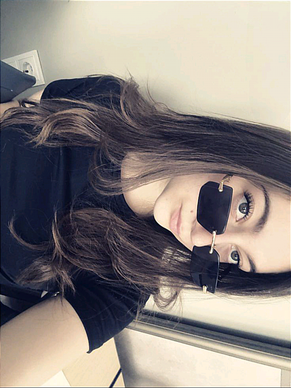 @𝓛𝓪𝓾𝓻𝓪𝓢𝓪𝓹𝓼𝓲𝓷𝓼𝓬𝓱𝓲