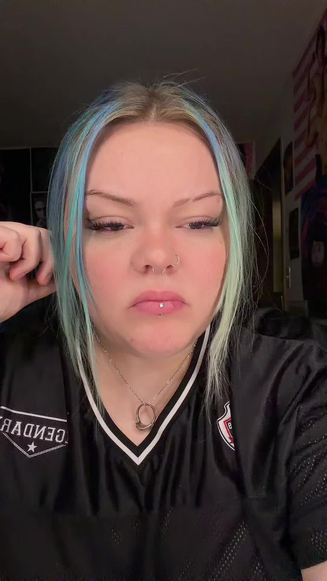 @Meganlarson777