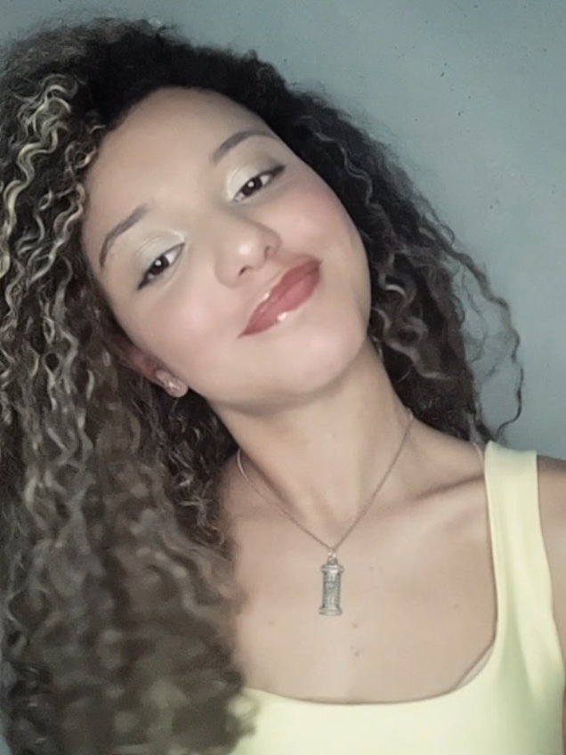 @Akemily Maria ✨