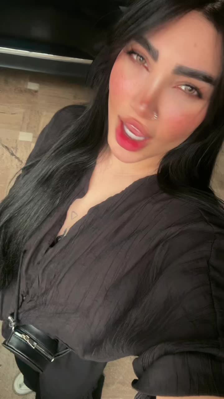 @ferial_nik