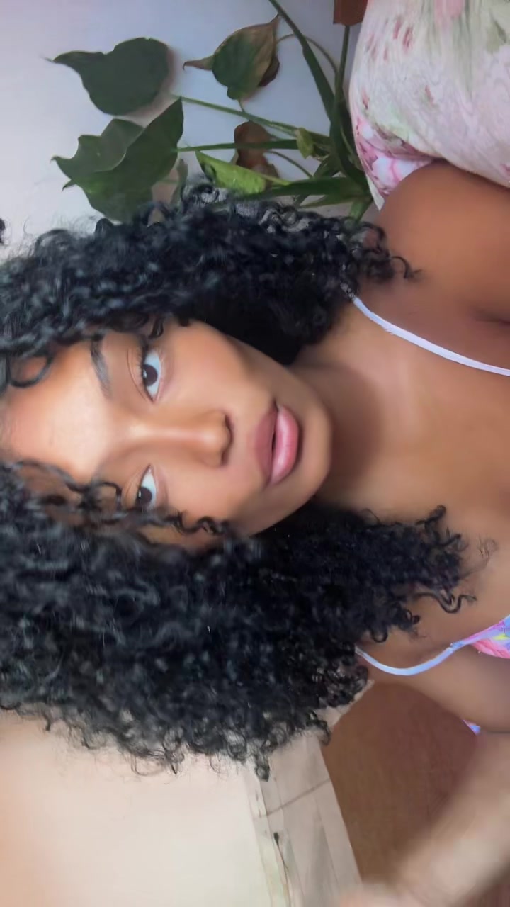 @D&eacute;bora Cristina