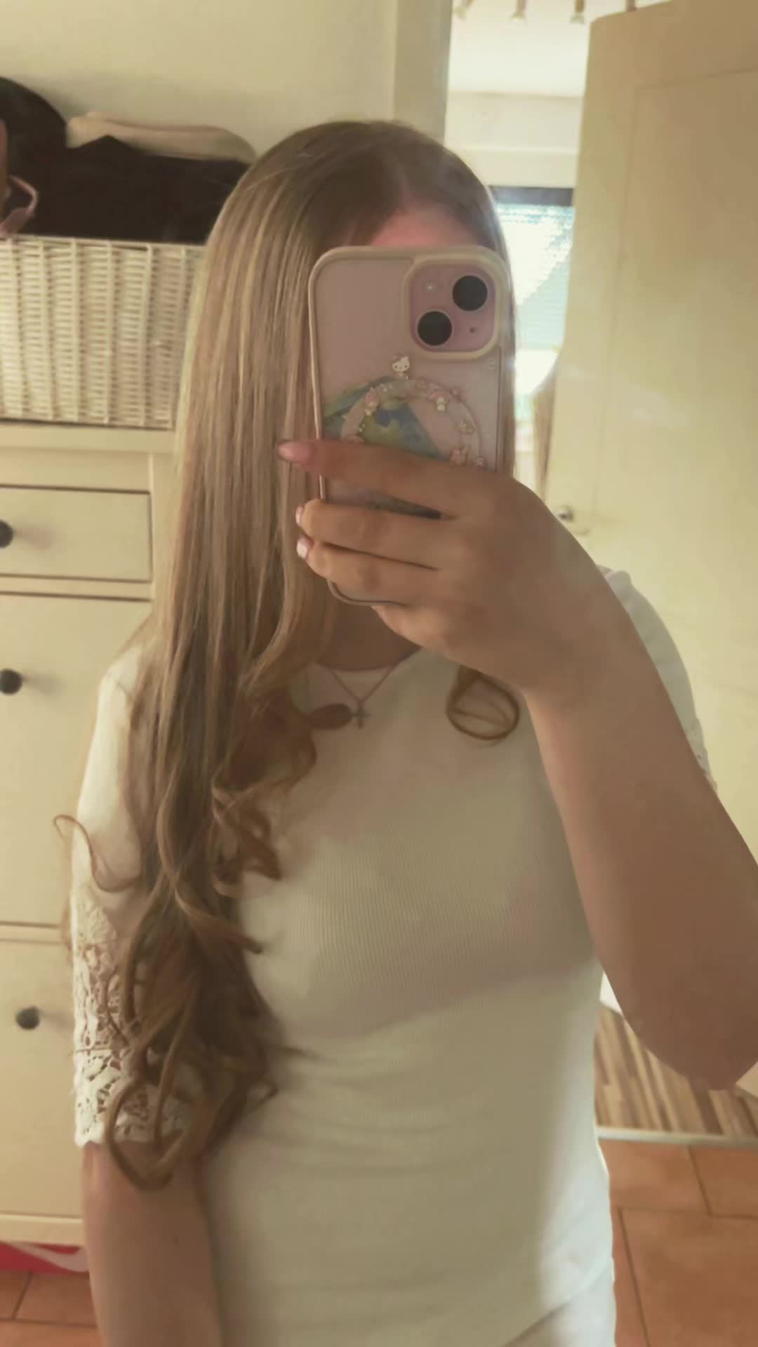 @ᥫ᭡.