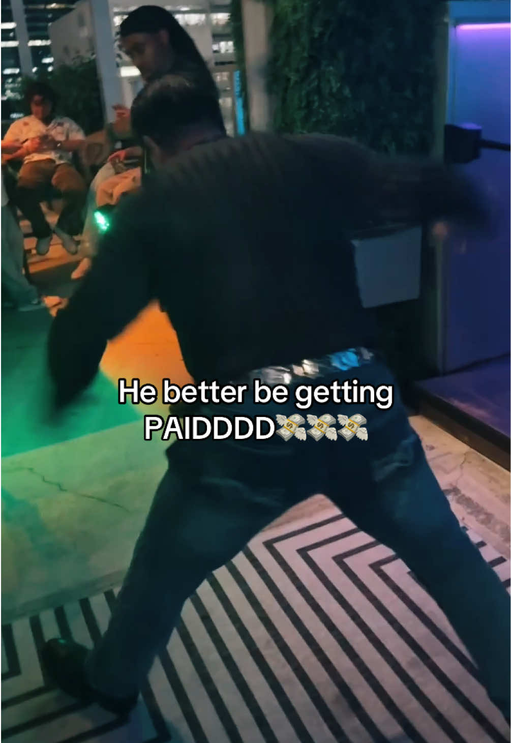 @G E N E V A  ☆  L A C O R T E