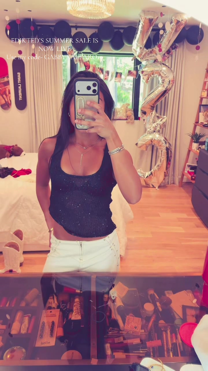 @bellaxalfaro