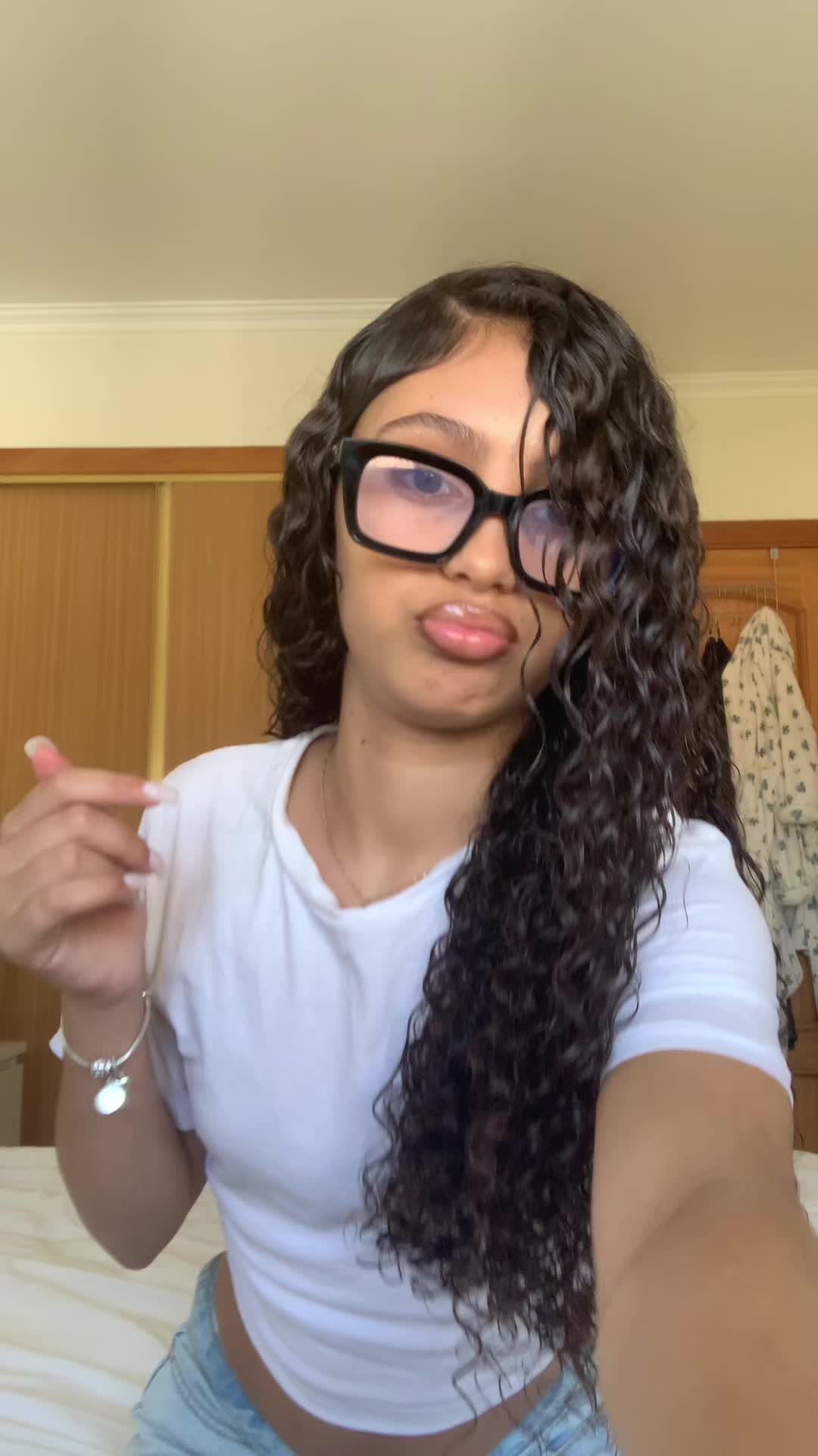 @_.ainyy._
