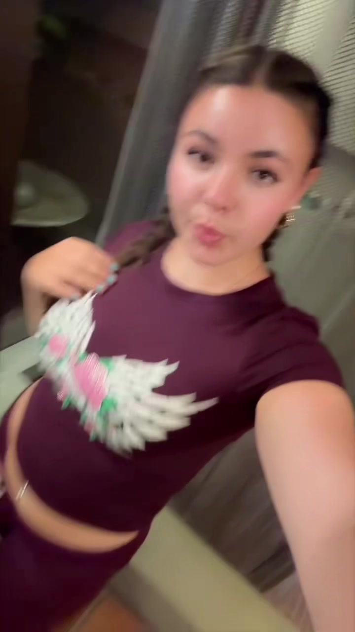 @deedee