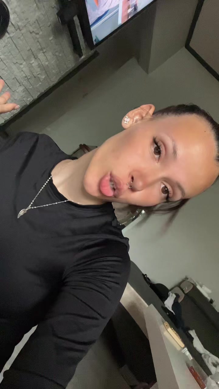 @𝙎𝙖𝙣𝙙𝙧𝙞𝙘𝙞 👧🏻