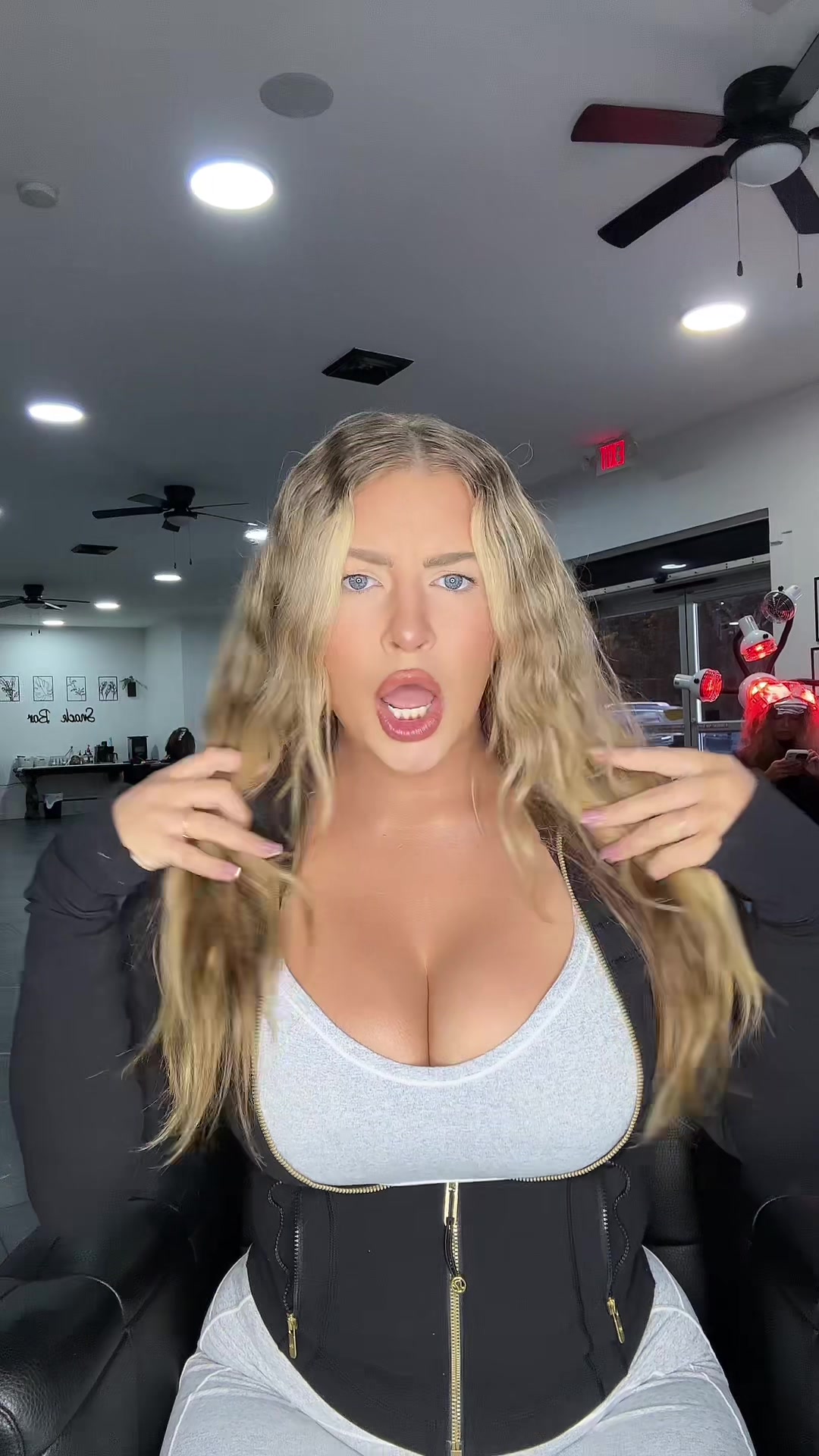 @Lily