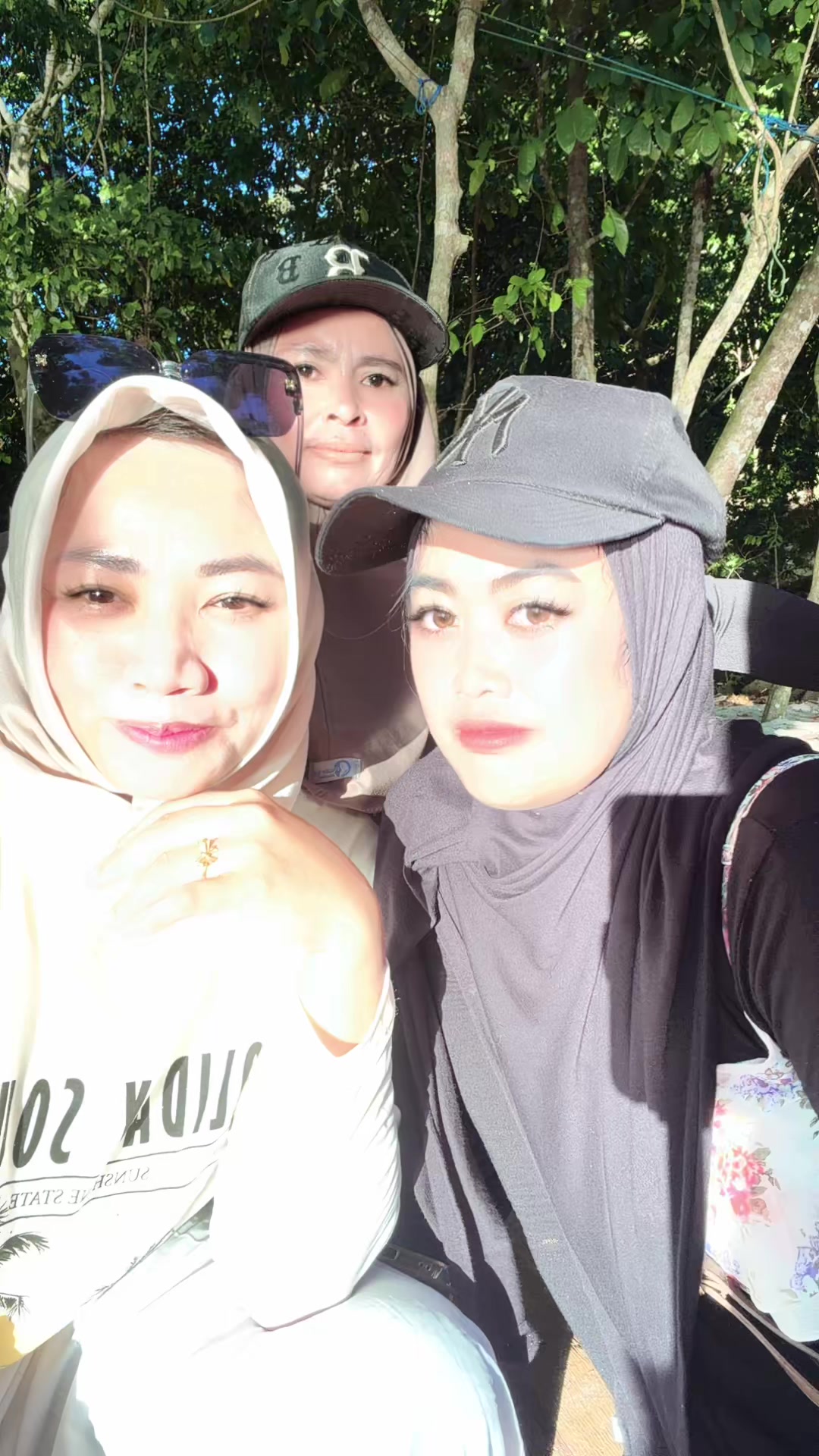 @Bidan Nelis