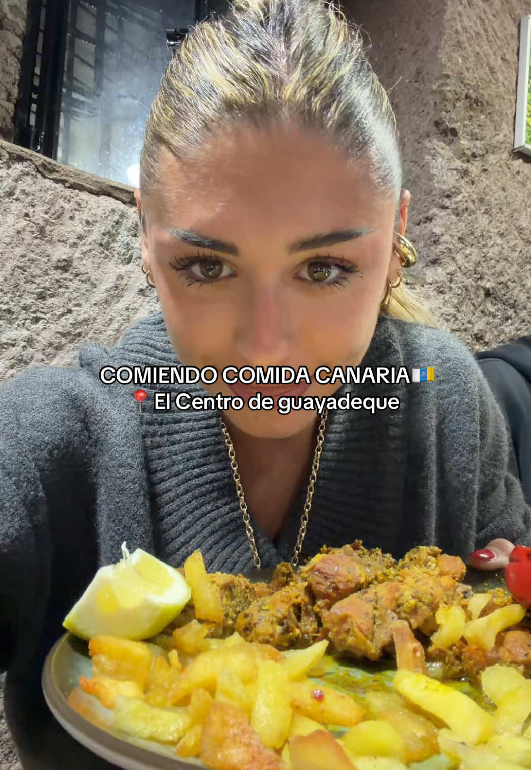 @Lolacabeller