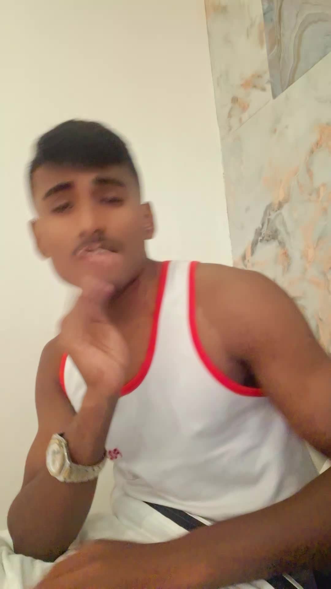 @Rahul✨🥀