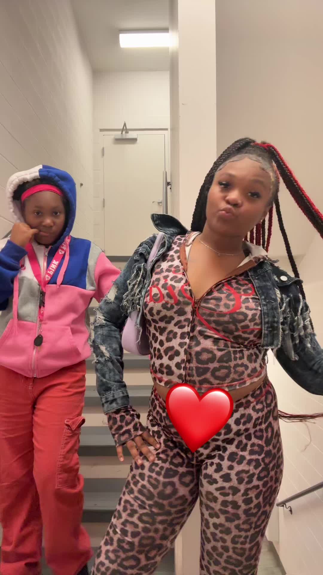 @girlmeets_world