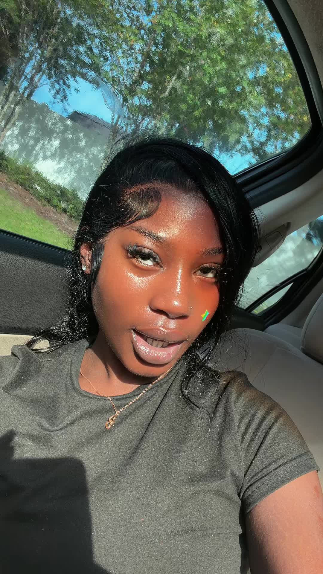 @Nanieee