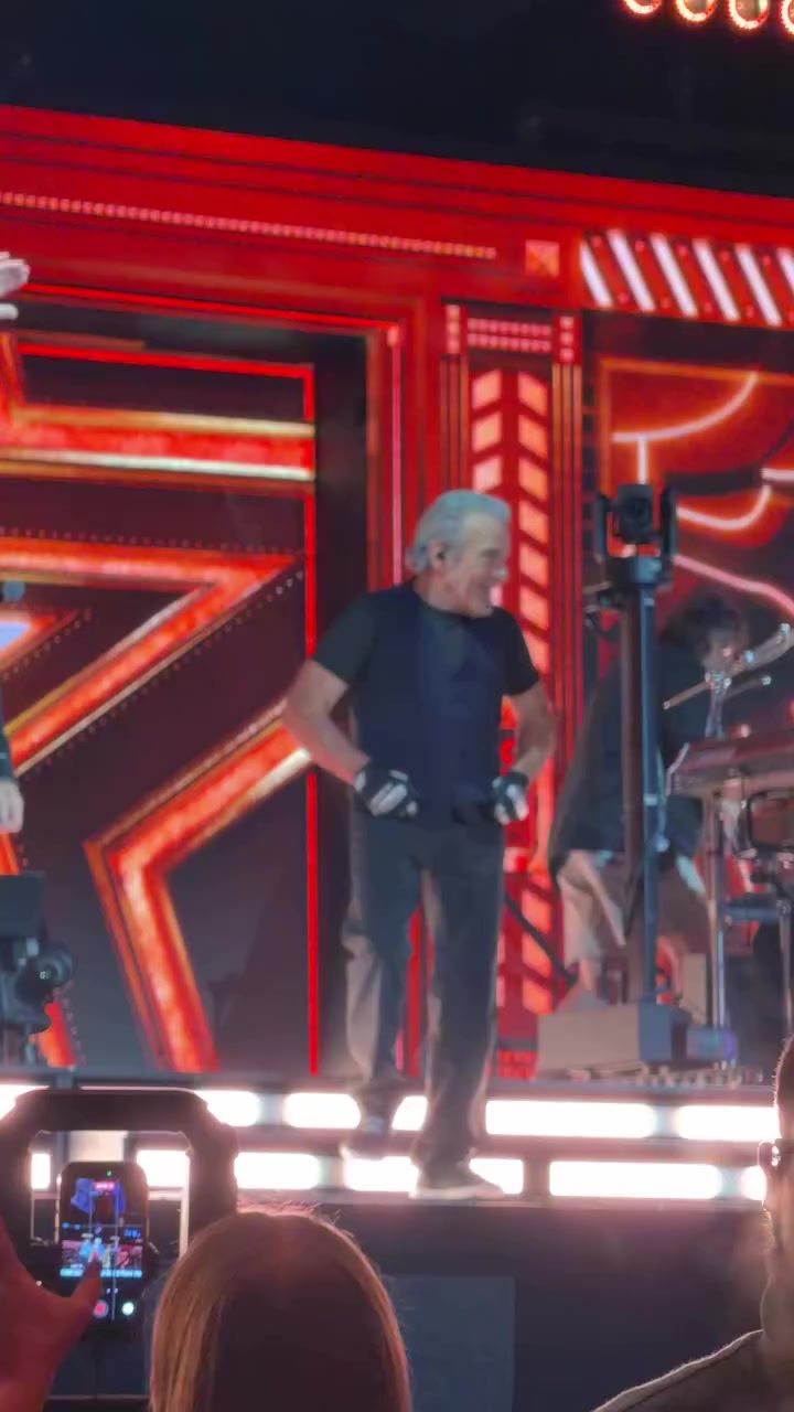@World Jon Bon Jovi 👑