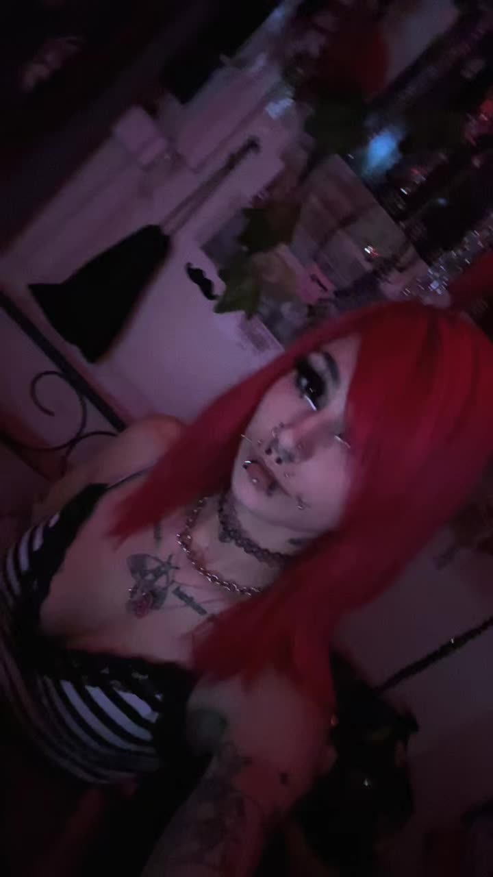 @z0mbi3_b1t3s