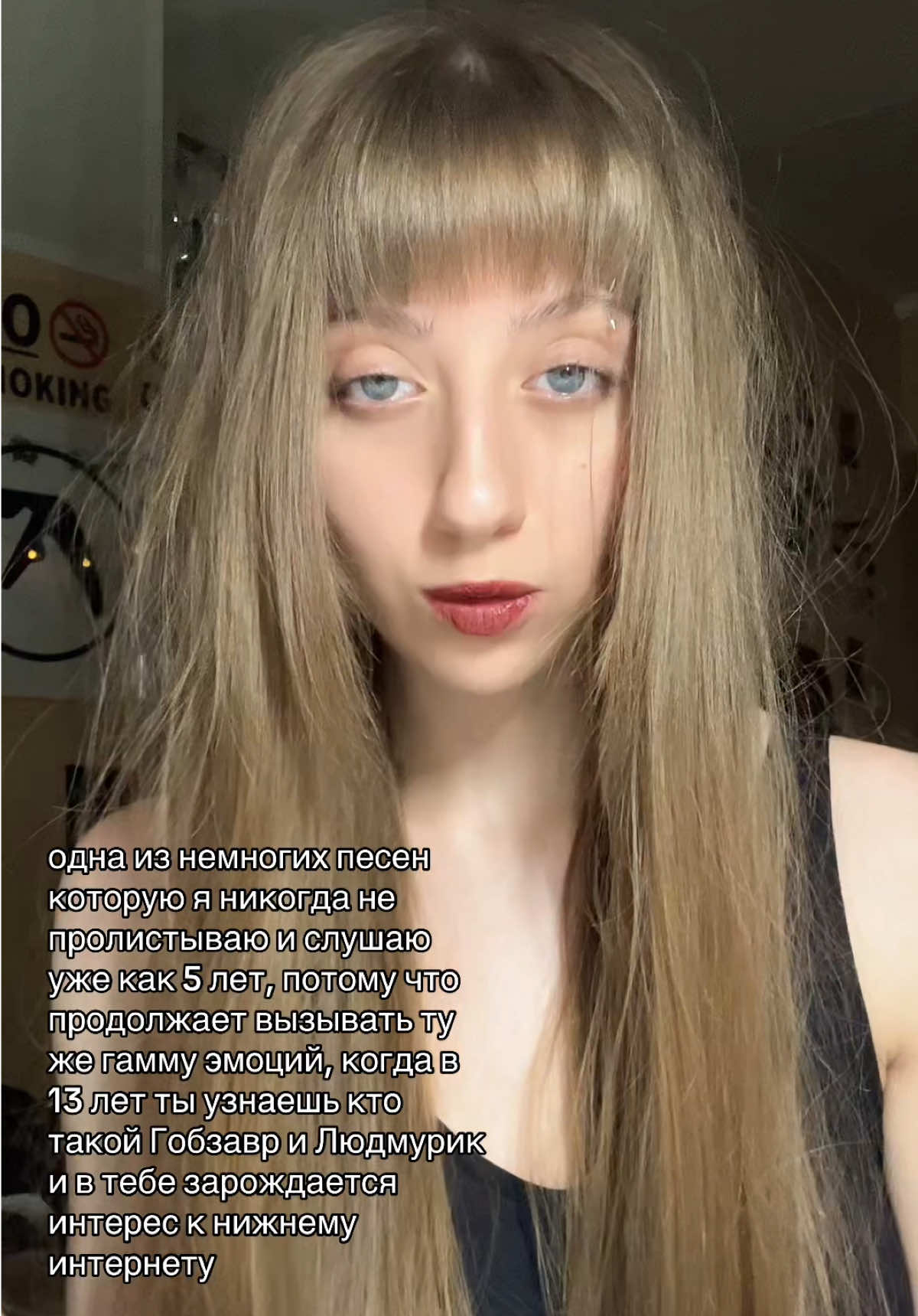 @• • )