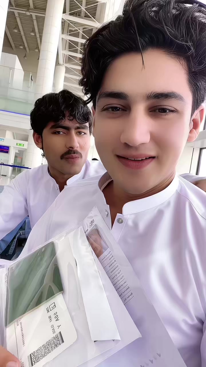 @CHUTA DANA👬