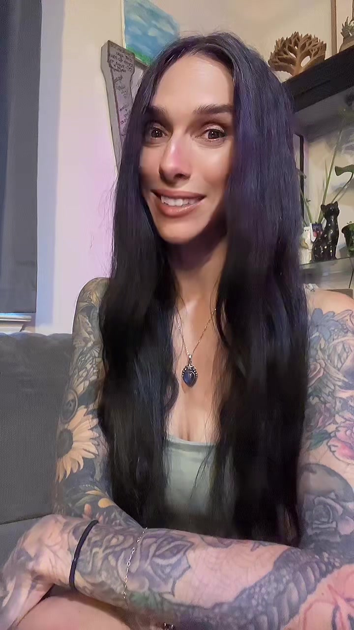 @Holly_Love