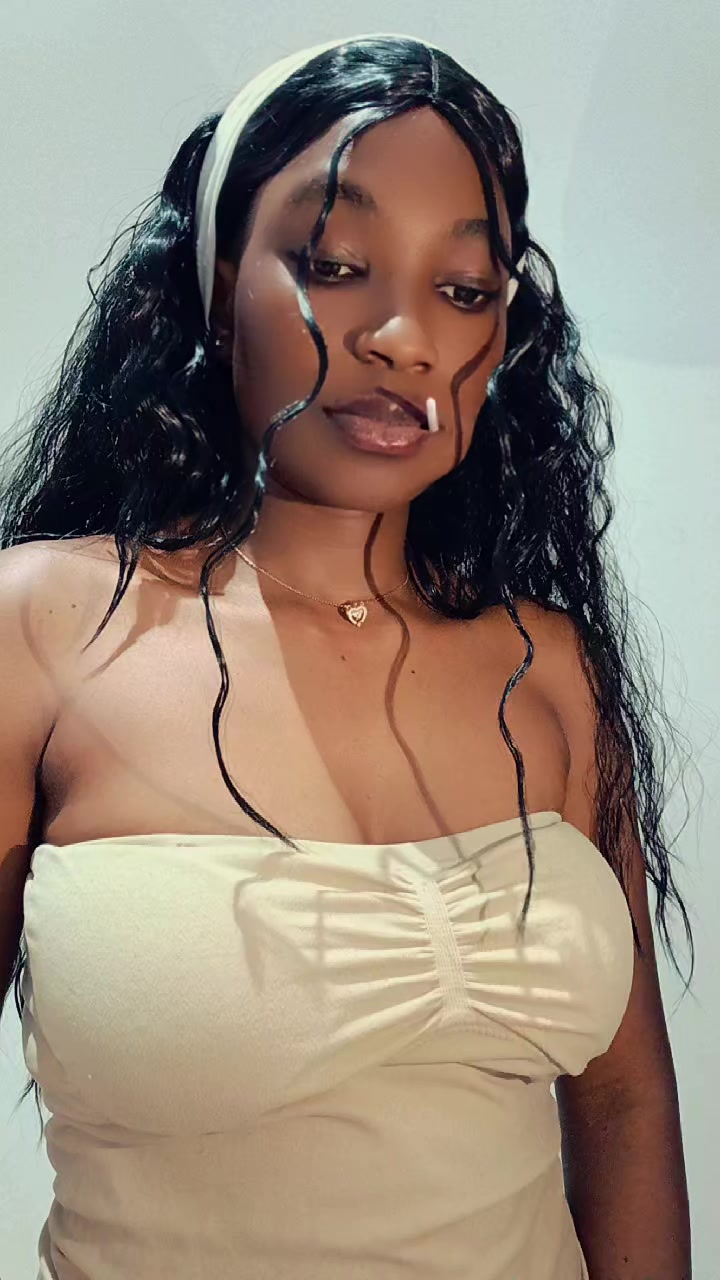@ADHOLA QUEEN 👸 OFFICIAL