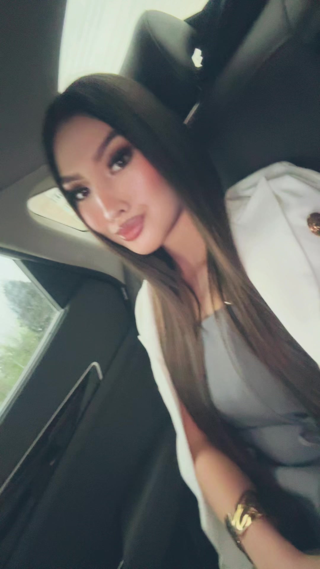 @𝒜.