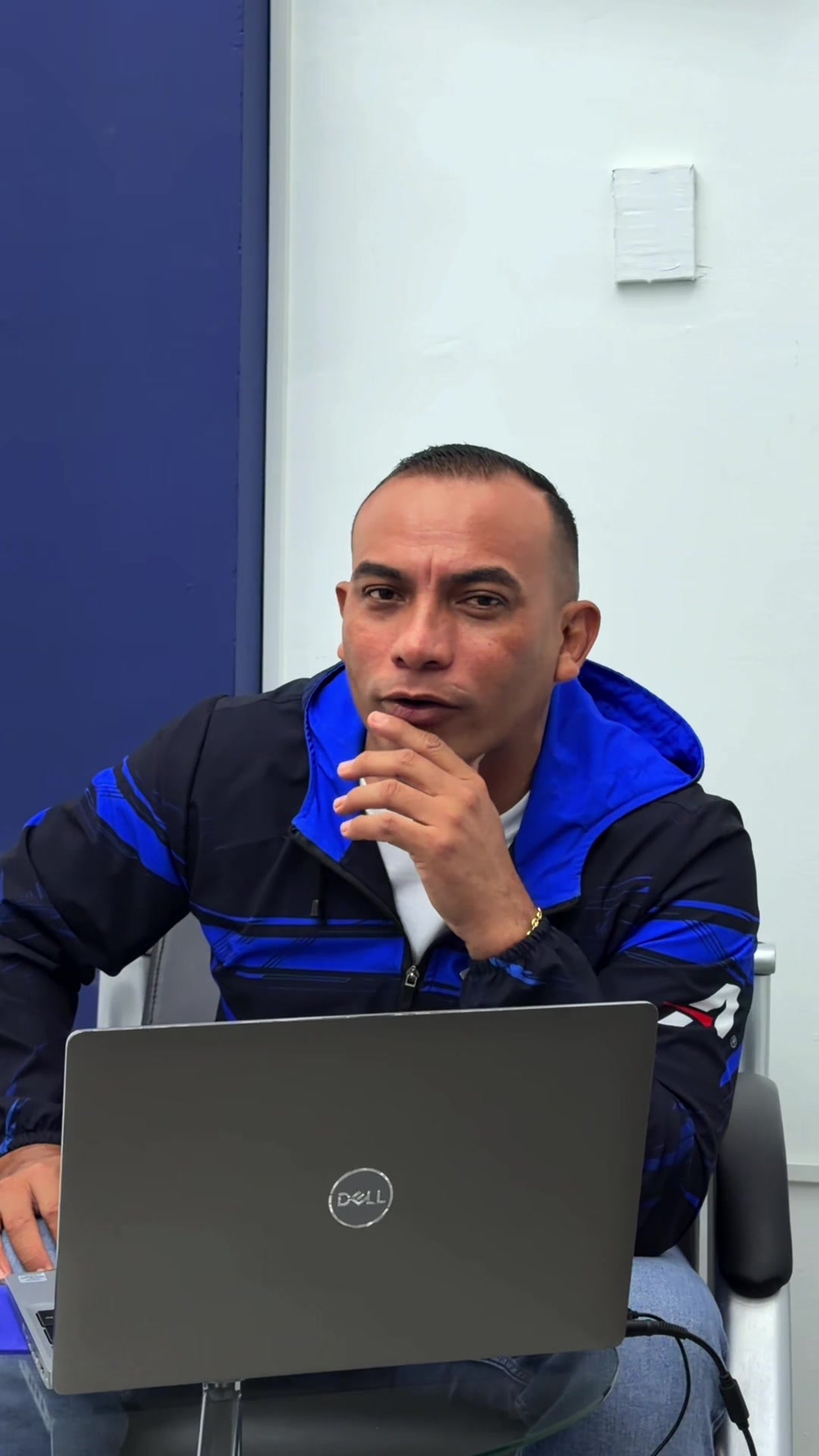 @V&iacute;ctor Aponte