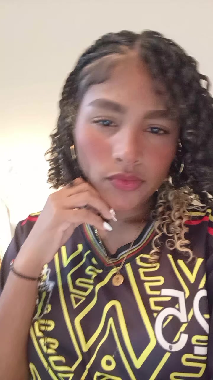 @adriana_villalobos25
