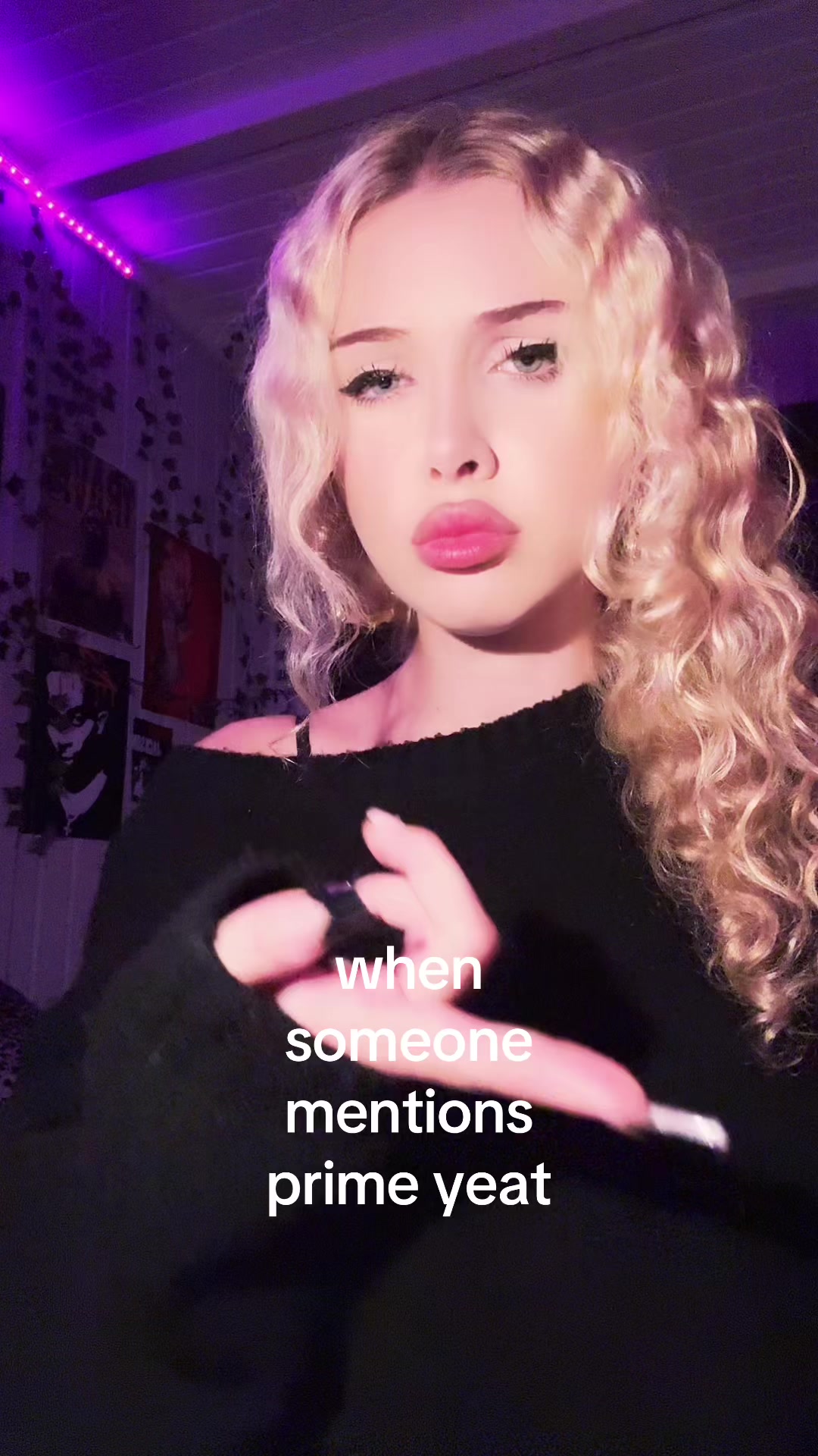@𝓔𝓿𝔂 🎀🐾