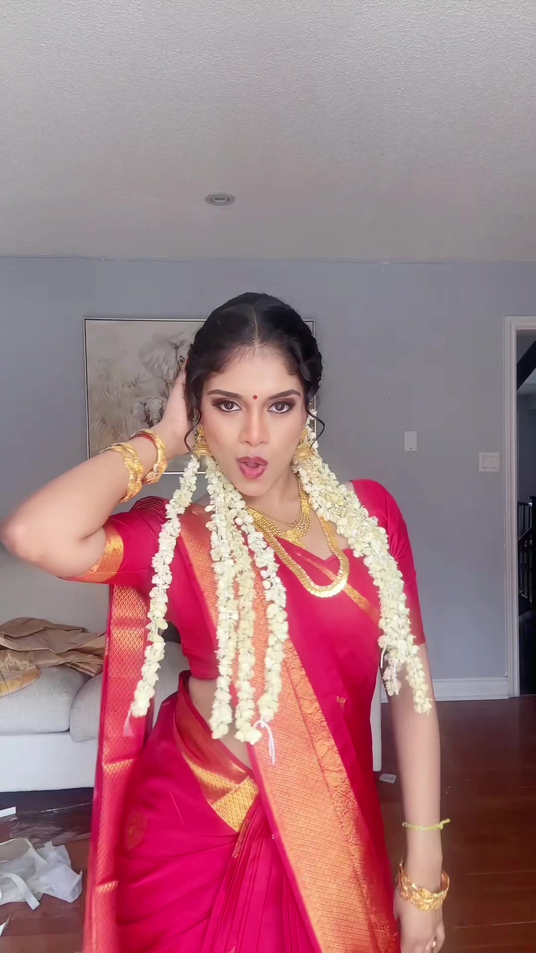 @elakiyaak