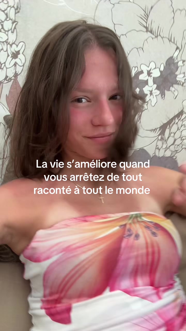 @No&eacute;lie