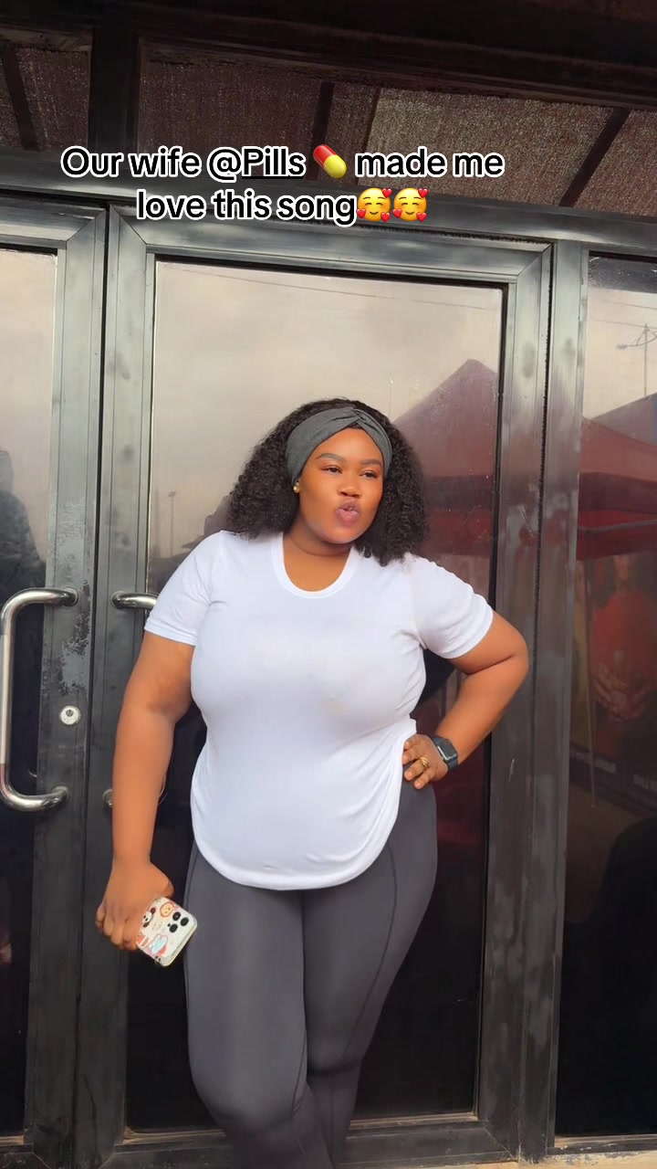 @Amrachblinkzhair