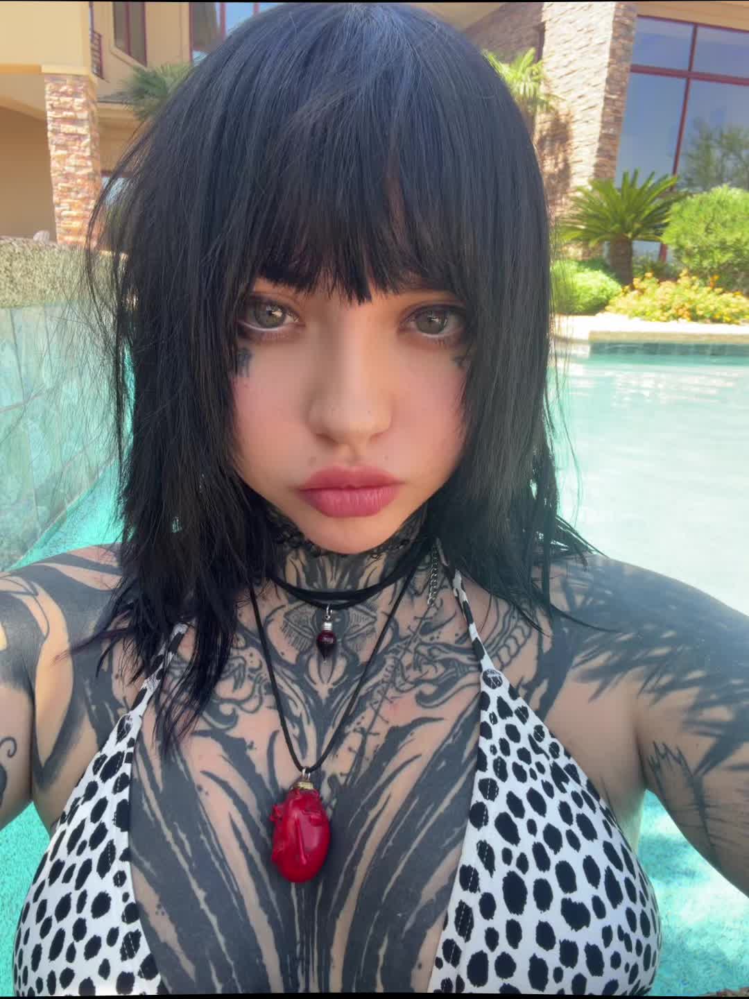 @mothertriplex
