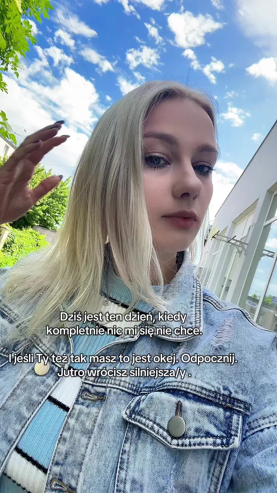 @🦋 Julia 🦋