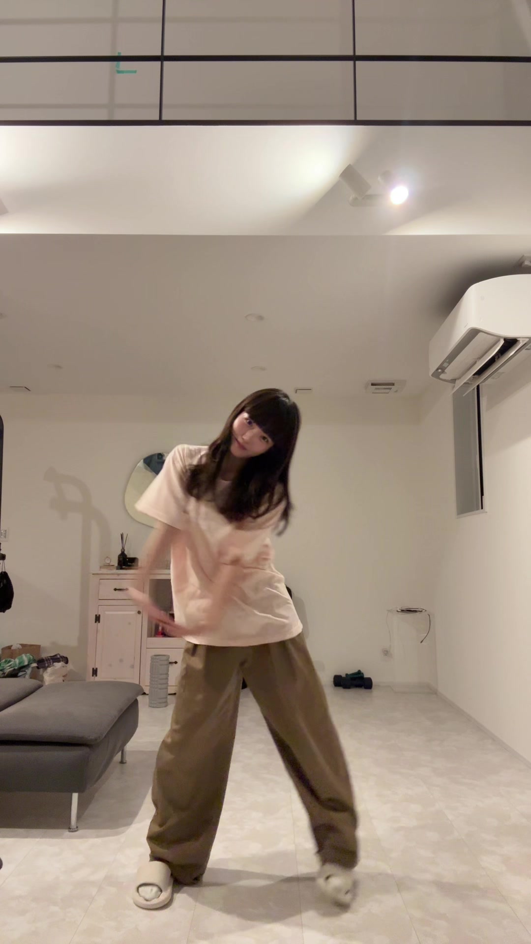 @シュウ