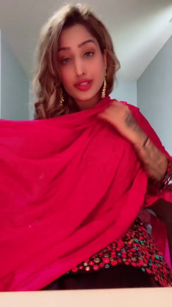 @Aarzoo 💋