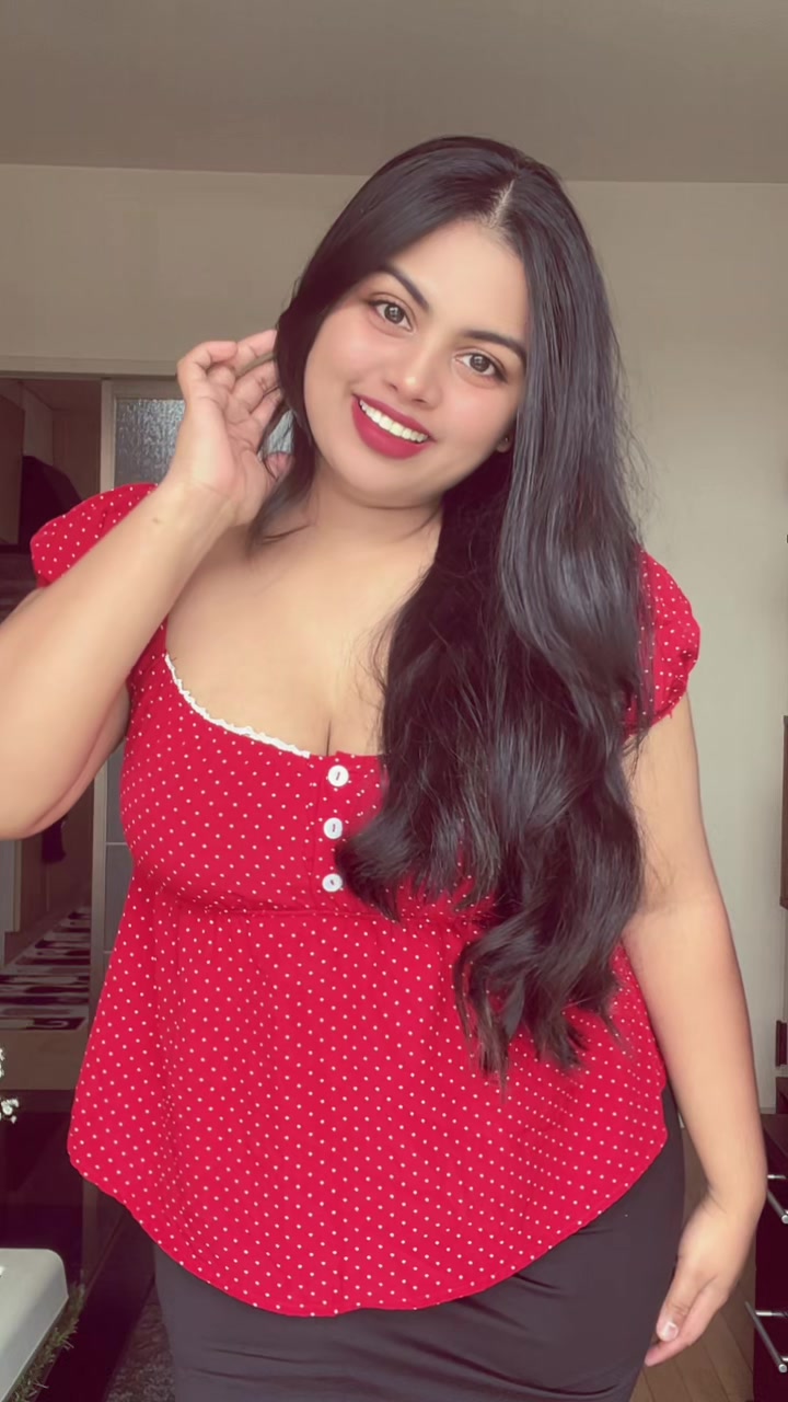 @Divya ᥫ᭡✨