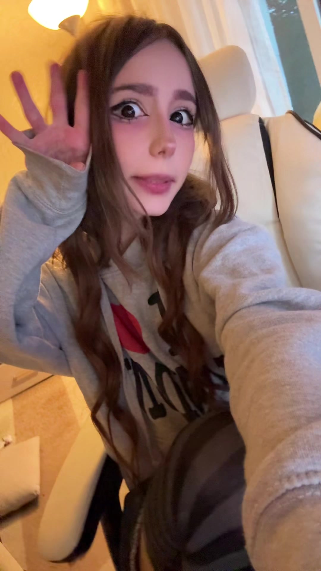 @Котя :3 😁