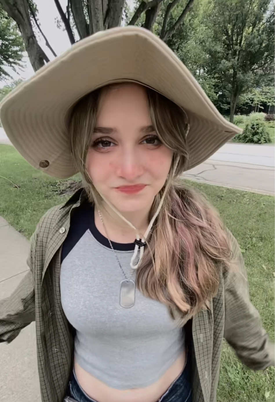 @vi