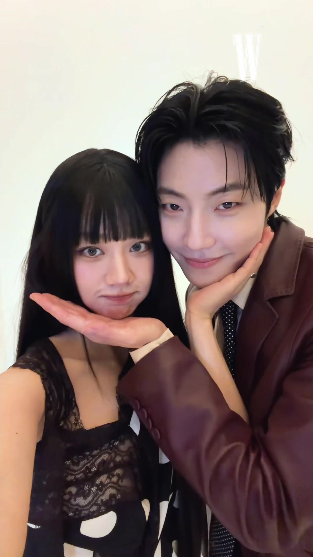 @W Korea (더블유 코리아)