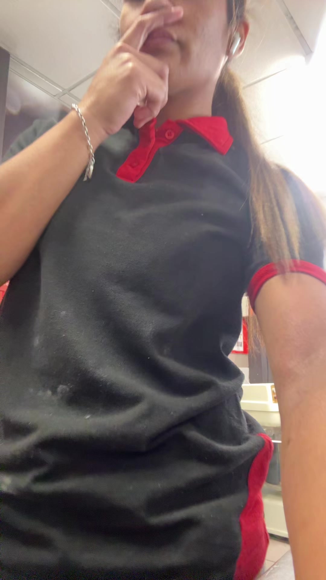 @…