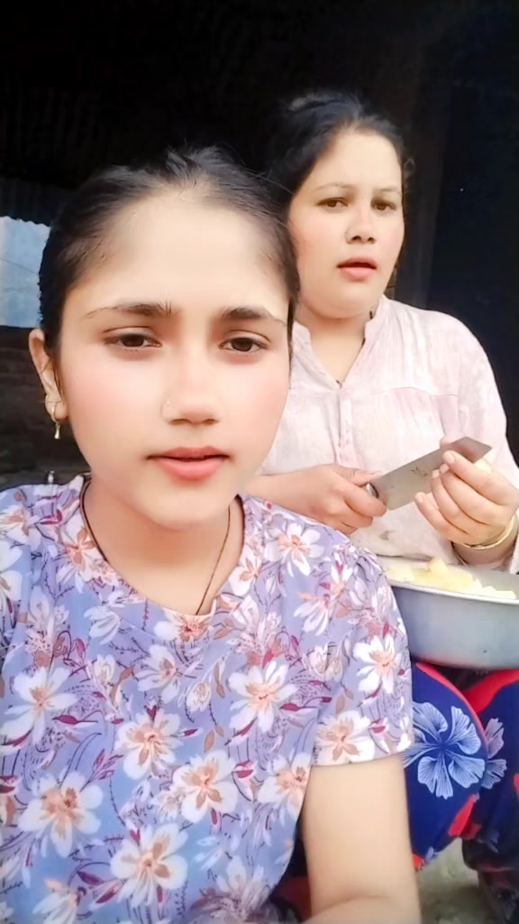 @दाजुभाइ बिनाको चेली🧿