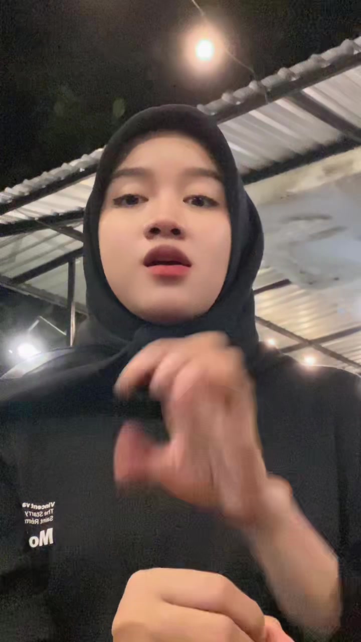 @Ris_
