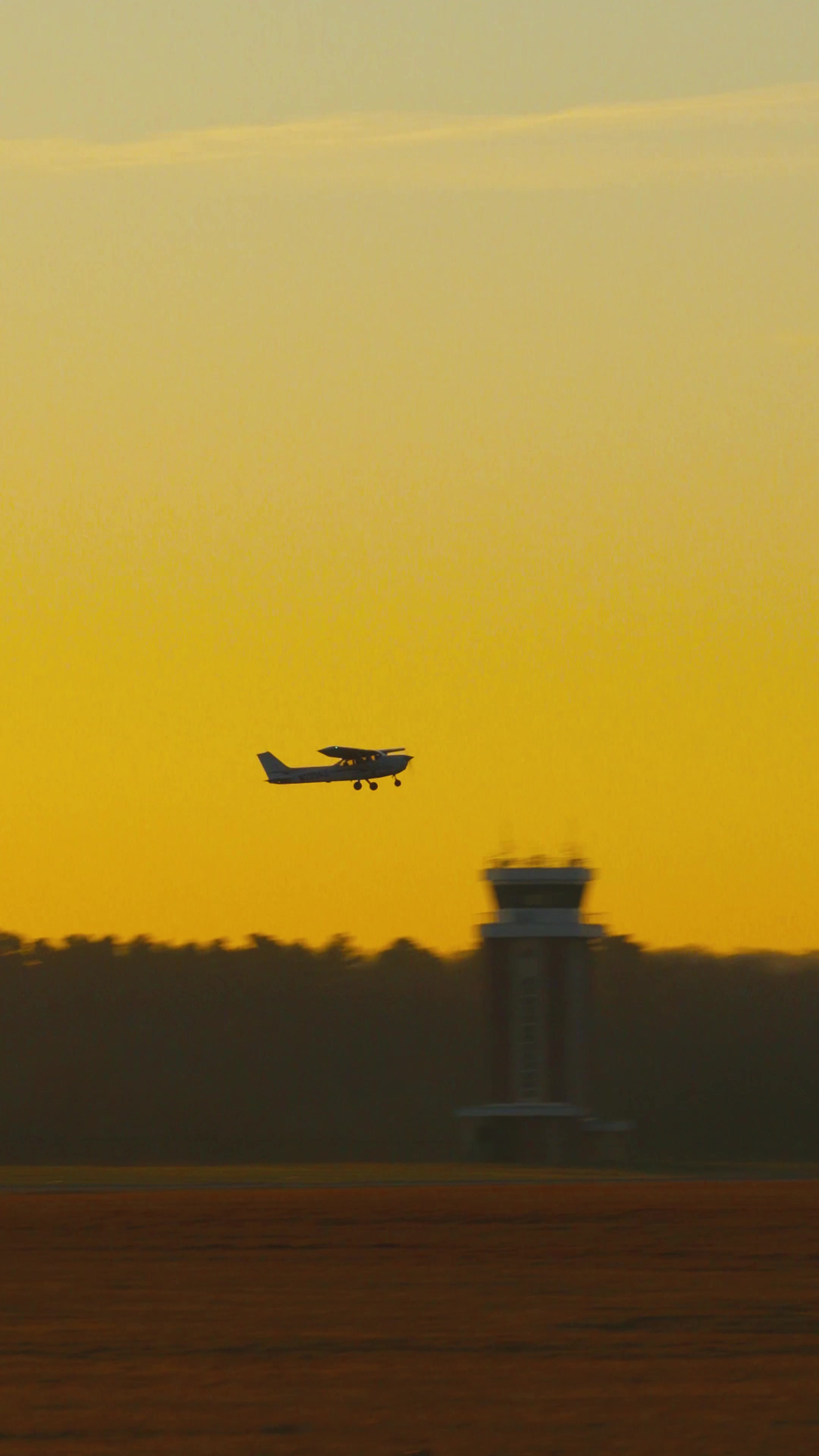 @FlywithAOPA