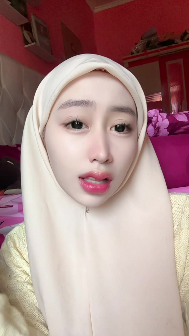 @Ayuu